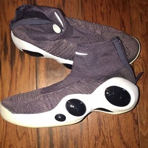 Nike flight bonifide sneaker
